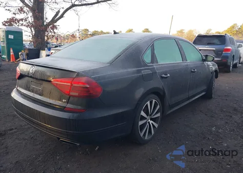 2018 Volkswagen Passat 3.6L V6 Gt z USA, uszkodzony, nr VIN 1VWJM7A34JC038032